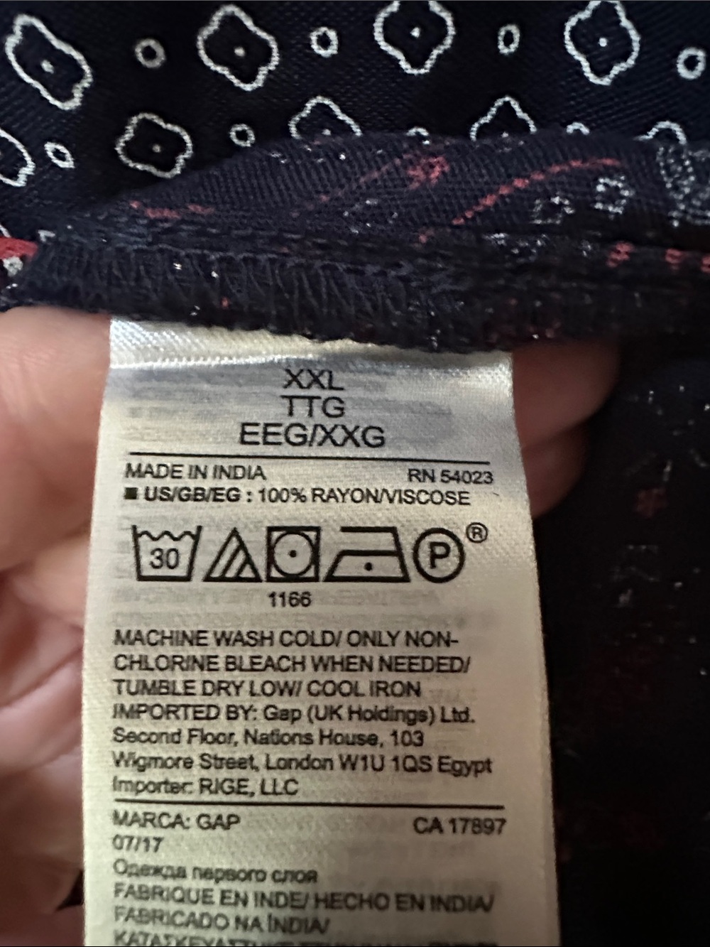 NWT GAP Navy Blouse with Red Floral Border Print - Picture 7 of 8